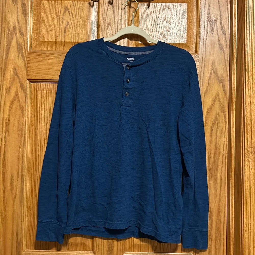Long sleeve Henley style. Old Navy brand. Size M